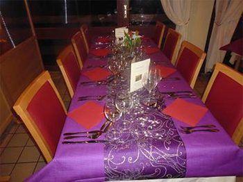 Hostellerie Des Enclos Guimiliau Екстериор снимка