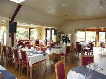 Hostellerie Des Enclos Guimiliau Екстериор снимка