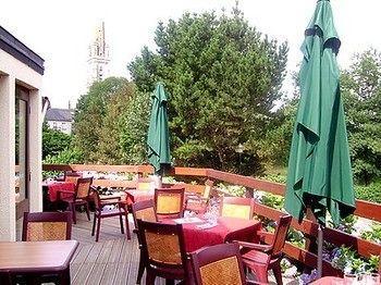 Hostellerie Des Enclos Guimiliau Екстериор снимка